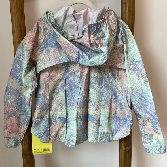 NWT All in Motion Windbreaker - Picture 5 of 5